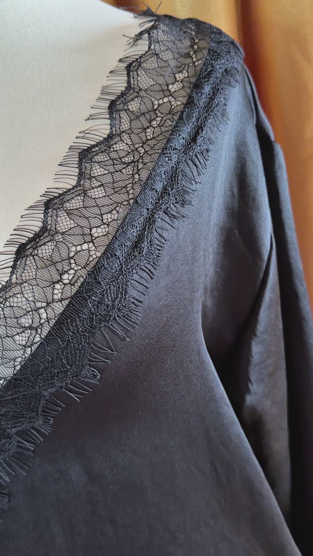 Amber Luxury Siyah Dantelli Saten Pijama Takımı