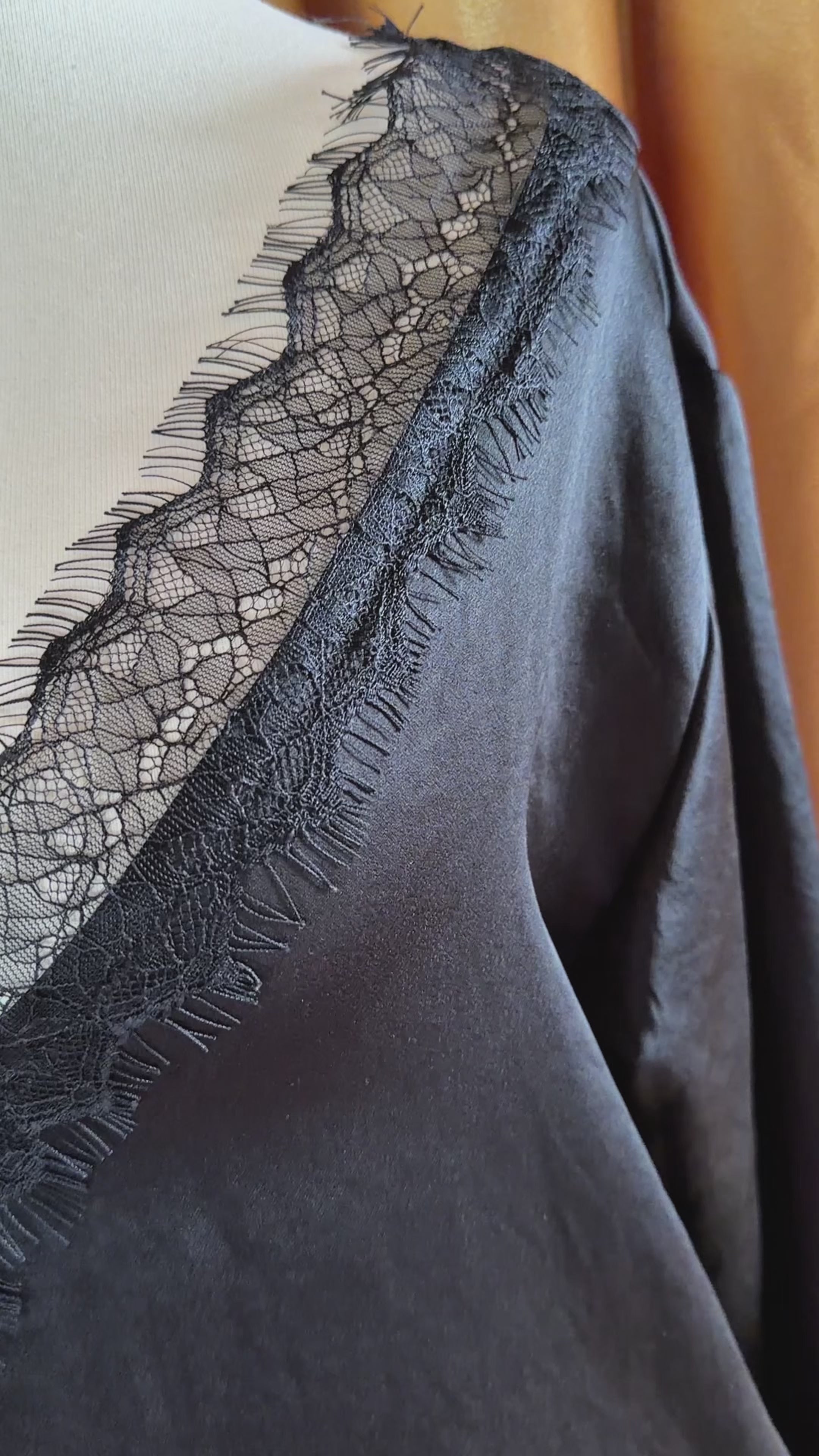Amber Luxury Siyah Dantelli Saten Pijama Takımı